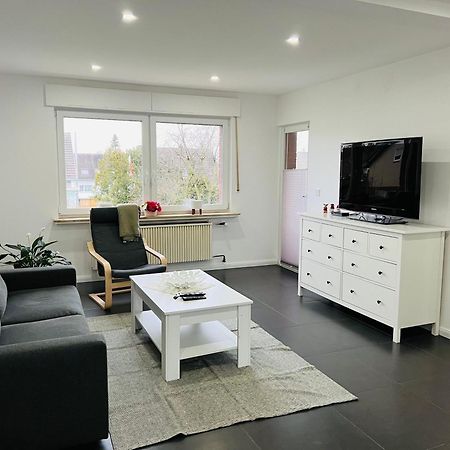 Elegante Apartment In Erftstadt Mit Balkon, Zentral, Bahnhof Nah, Phantasialand Bruehl Bei Cologne المظهر الخارجي الصورة