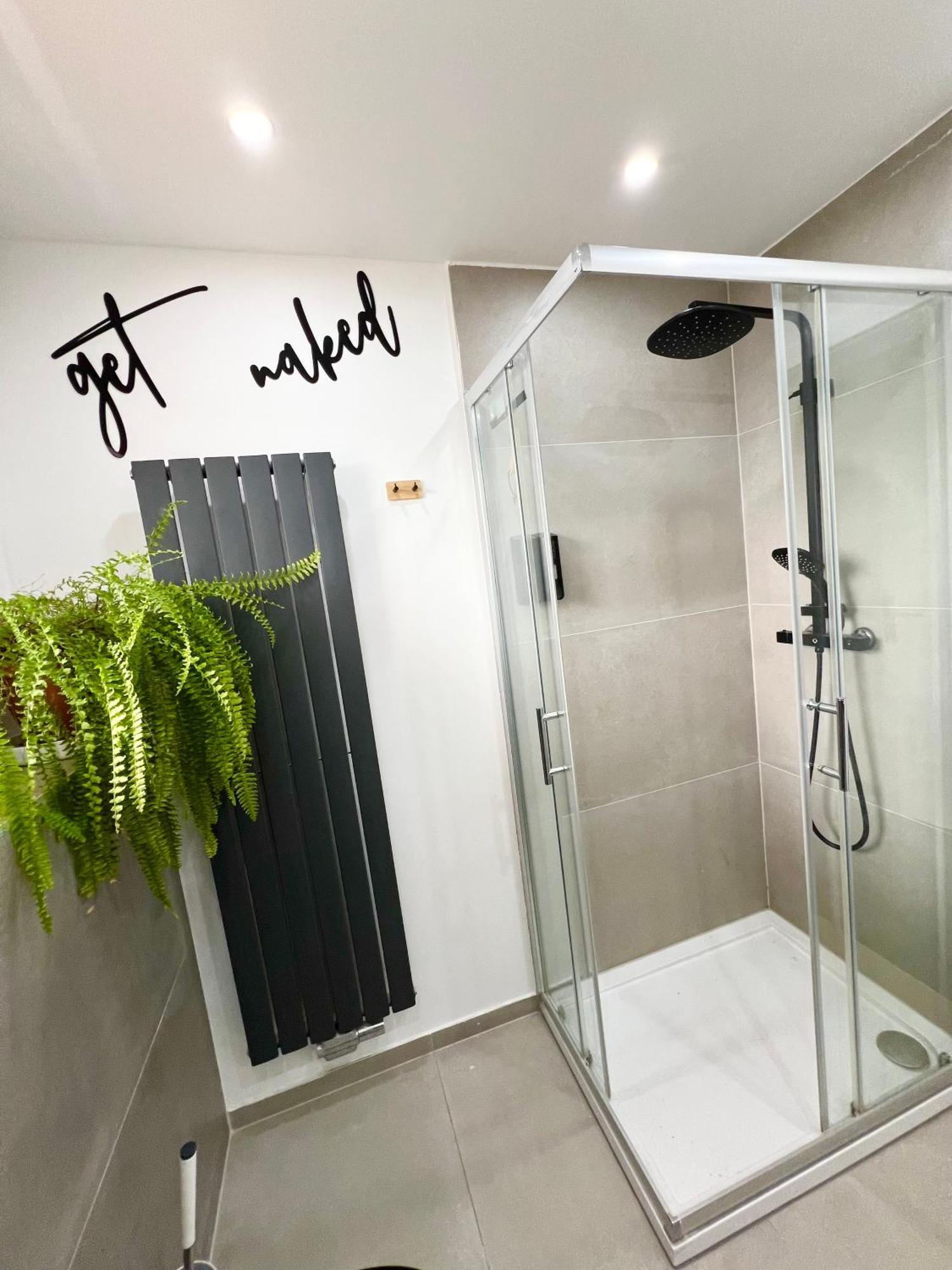 Elegante Apartment In Erftstadt Mit Balkon, Zentral, Bahnhof Nah, Phantasialand Bruehl Bei Cologne المظهر الخارجي الصورة