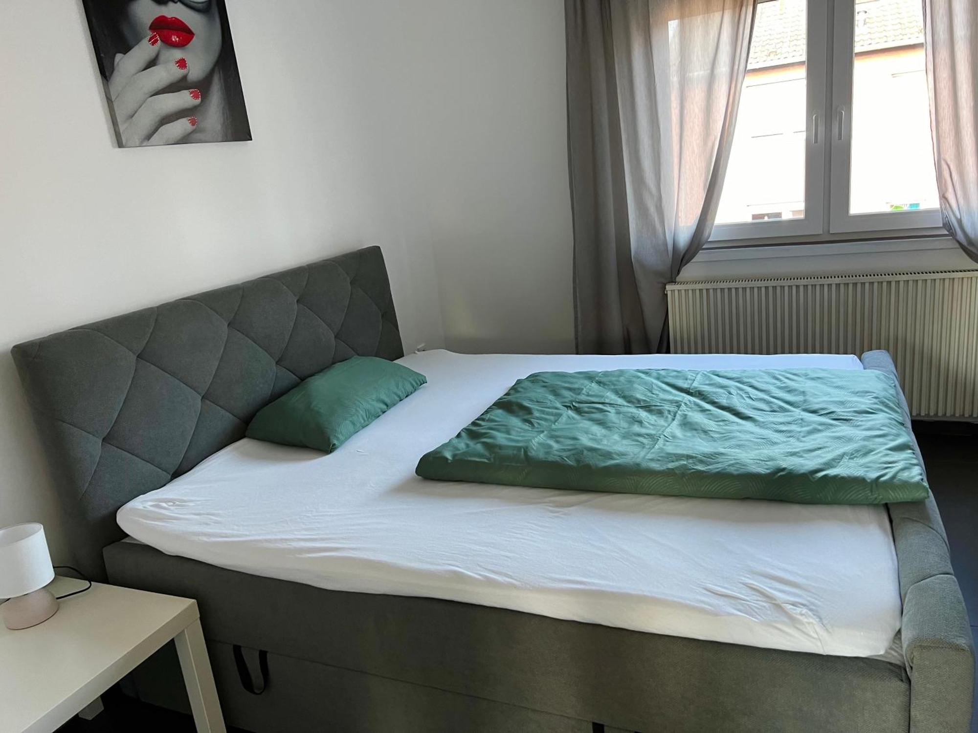 Elegante Apartment In Erftstadt Mit Balkon, Zentral, Bahnhof Nah, Phantasialand Bruehl Bei Cologne المظهر الخارجي الصورة